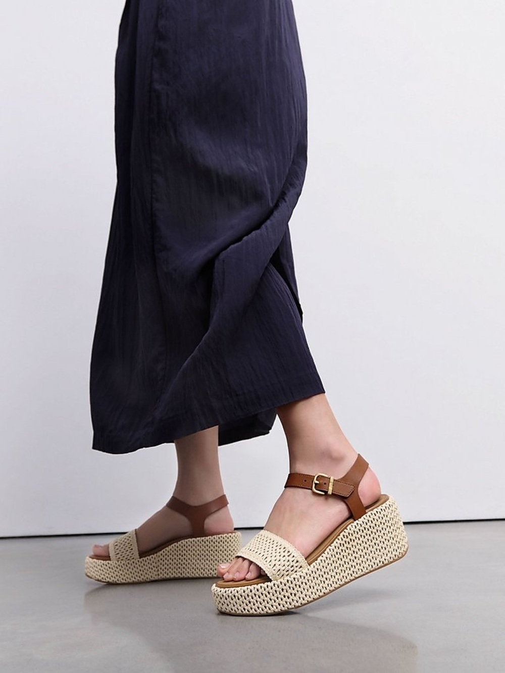 FitFlop Platfforms Woven Faux-Raffia Leather Wedge Sandals Tan Size 7